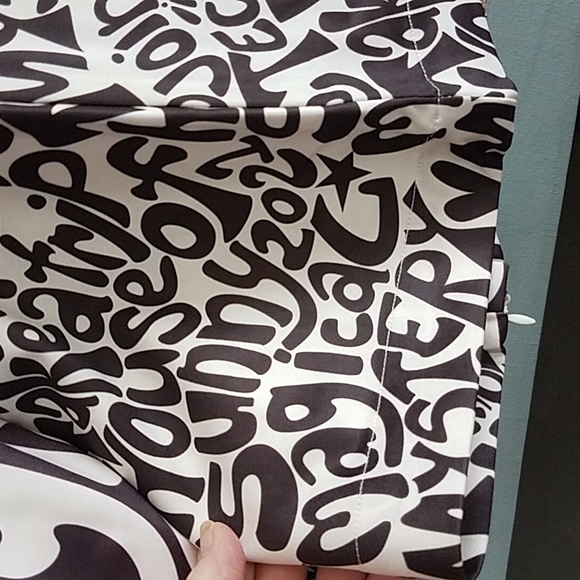 'Lisa Says Gah'    Size 6 tts. NEW WITH TAGS  Lyric Print  Beatles  70's Peace - Picture 10 of 15